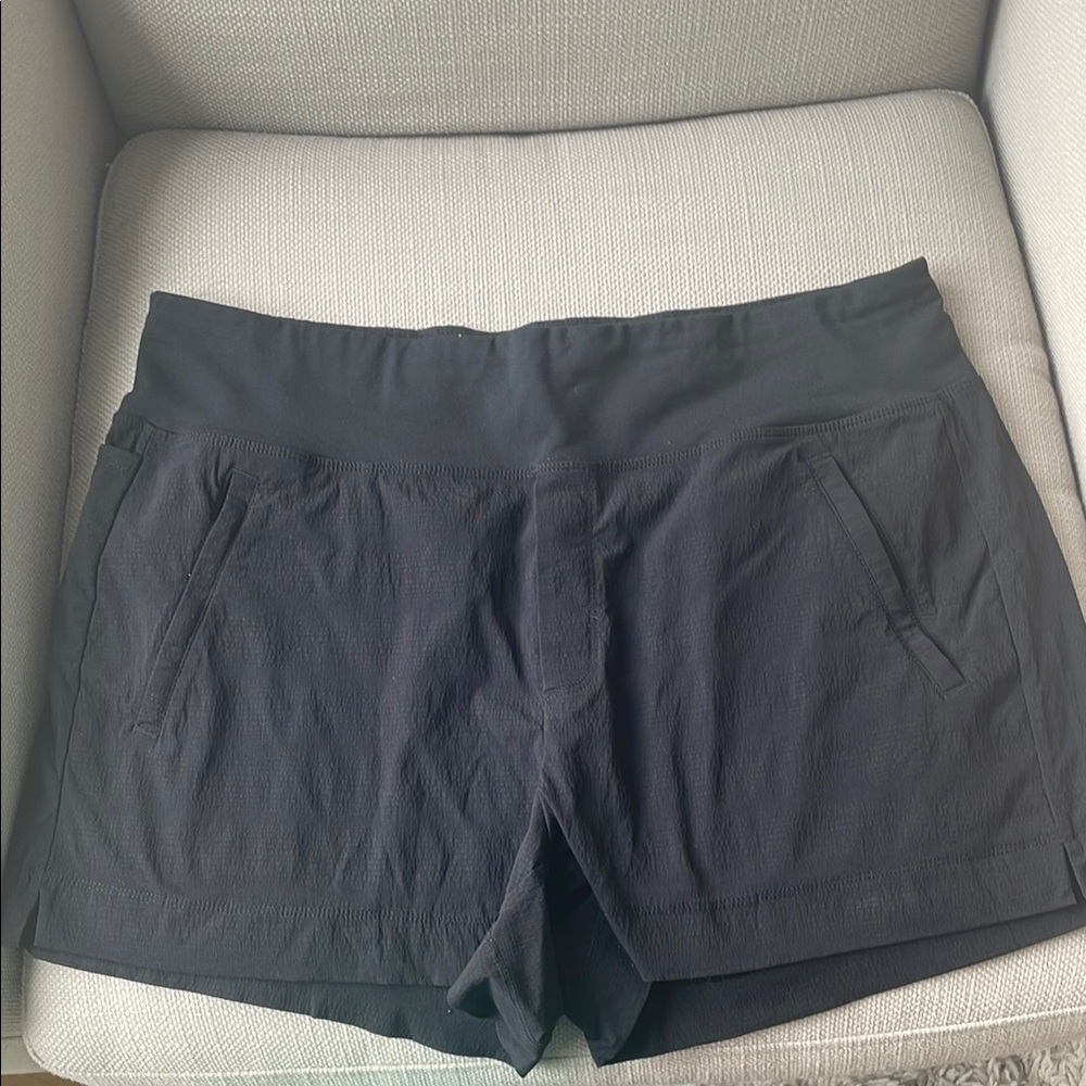 Athleta Black Athletic Shorts Lightweight Moisture-Wicking